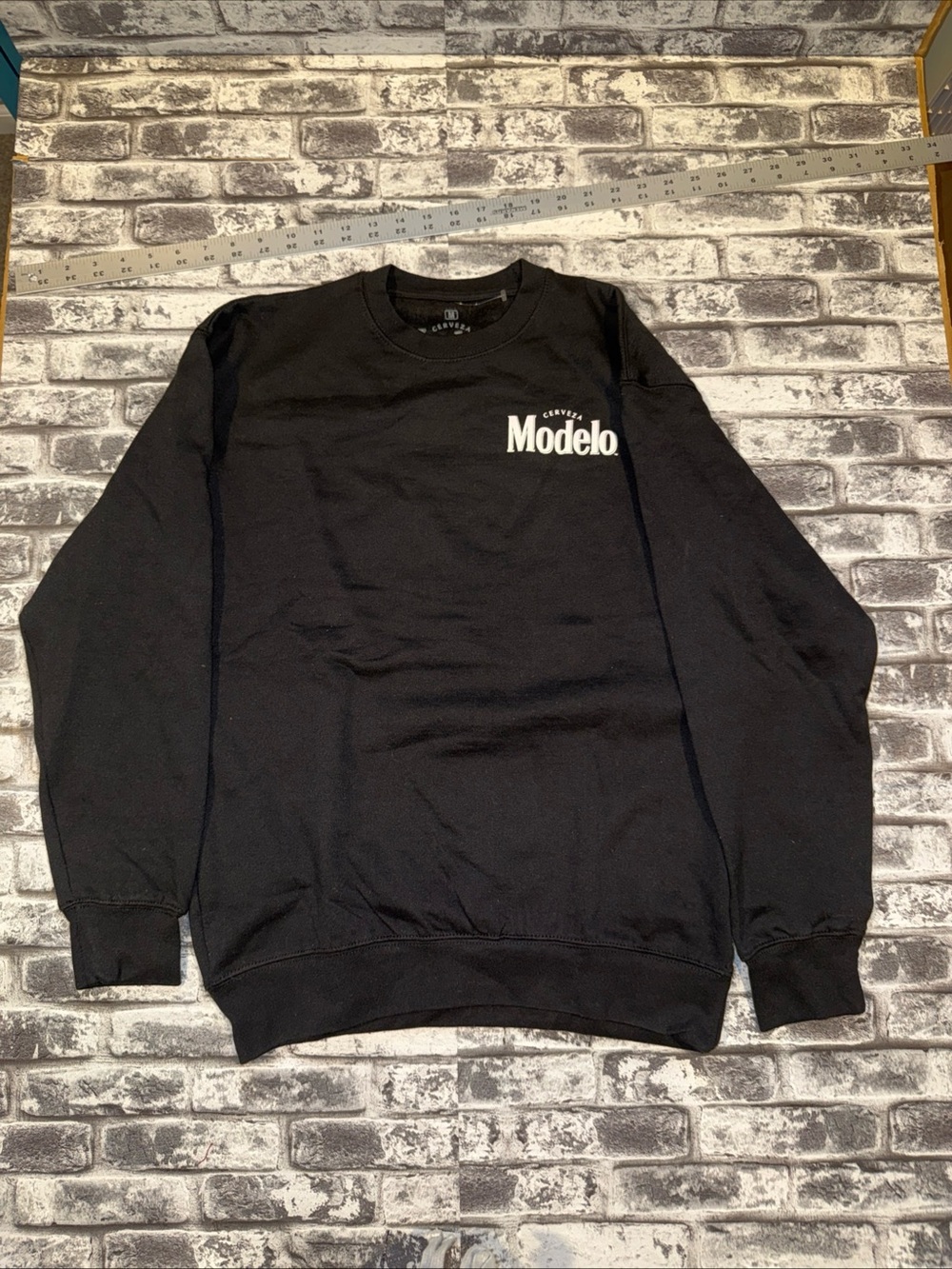 Modelo Cerveza Beer Promo Black Long Sleeve Sweater Men's Medium